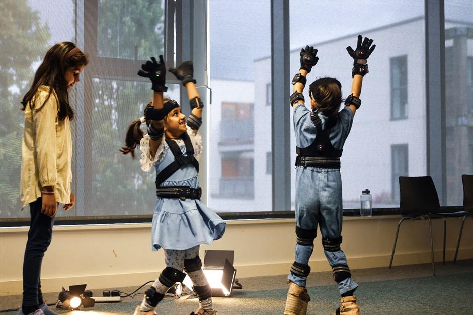 WAVELENGTHS FAMILY DANCE DAY (free)